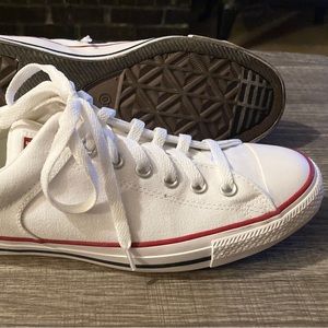 Converse| Chuck Taylor All Star Low| Men's White Size 10| Preowned| Great Cond.